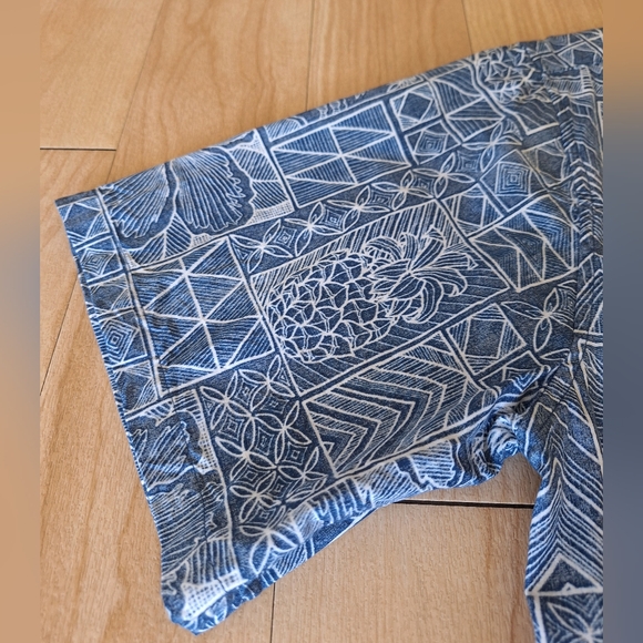 Cooke Street Honolulu Hawaiian Reverse Shirt Mens SIZE M Tropical Fruits/Flowers - Picture 9 of 10